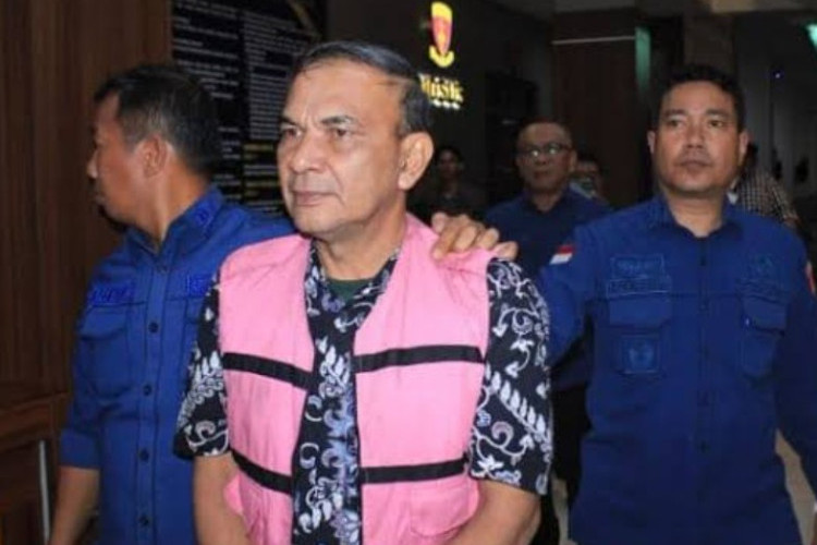 Ketok Palu! Eks Kadisdik Tebing Tinggi Dijatuhi Hukuman 7 Tahun 6 Bulan dalam Kasus Korupsi Smartboard