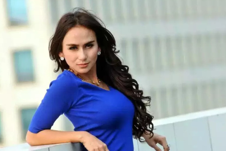 Profil Bebizie Sri Mulyati Penyanyi Dangdut yang Kini jadi Pejabat, Viral Usai Diperiksa KPK!
