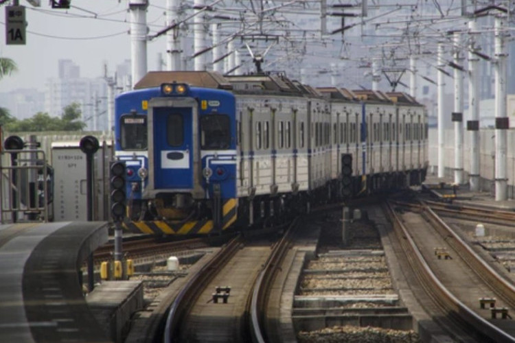 KRL Tigaraksa-Tanah Abang Sementara Hanya Sampai Palmerah, Imbas Kerumunan Massa di Jalur Kereta